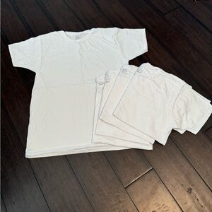 Like new 5 pack fruit of the loom tshirts XL 18/20